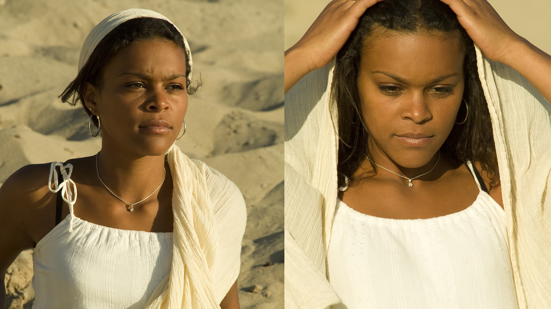 Deux portraits d'une femme en haut blanc et foulard crème, posant sur des dunes de sable dans une lumière dorée